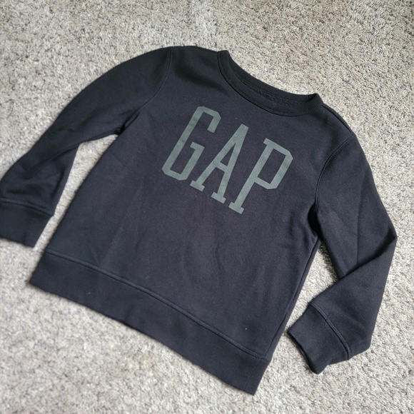Gap boys black sweater in size small - Picture 1 of 4